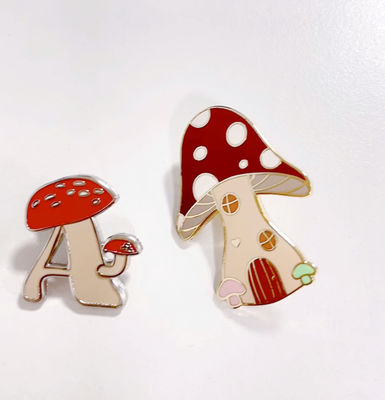  Backing Card Funny Cute Design Hard Soft Enameled Metal Wholesale Lapel Pins Badges Anime Custom Cartoon Enamel Pins