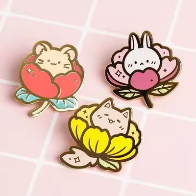 Pin Metal Badge Brooch Kpop Anime Glitter Pearl Lapel Pin Soft Hard Custom Enamel Brass Metal Pin