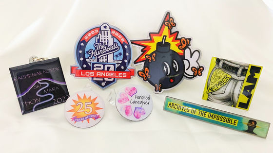 Custom Lapel Pin and Metal Badge with 2D/3D Design Epoxy Coating and Zinc Alloy Material