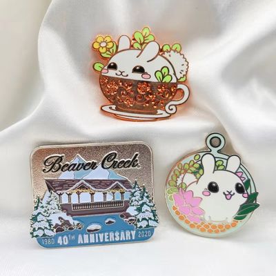 Custom 2D/3D Design Iron Material Lapel Pins in Customer Size for Corporate Branding and Events