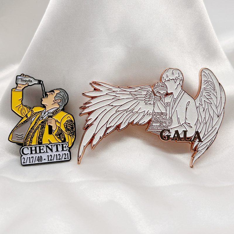 Wholesale Pin Factory Supplier Metal Badge Brooch Kpop Anime Glitter Pearl Lapel Pin Soft Hard Custom Enamel Pin