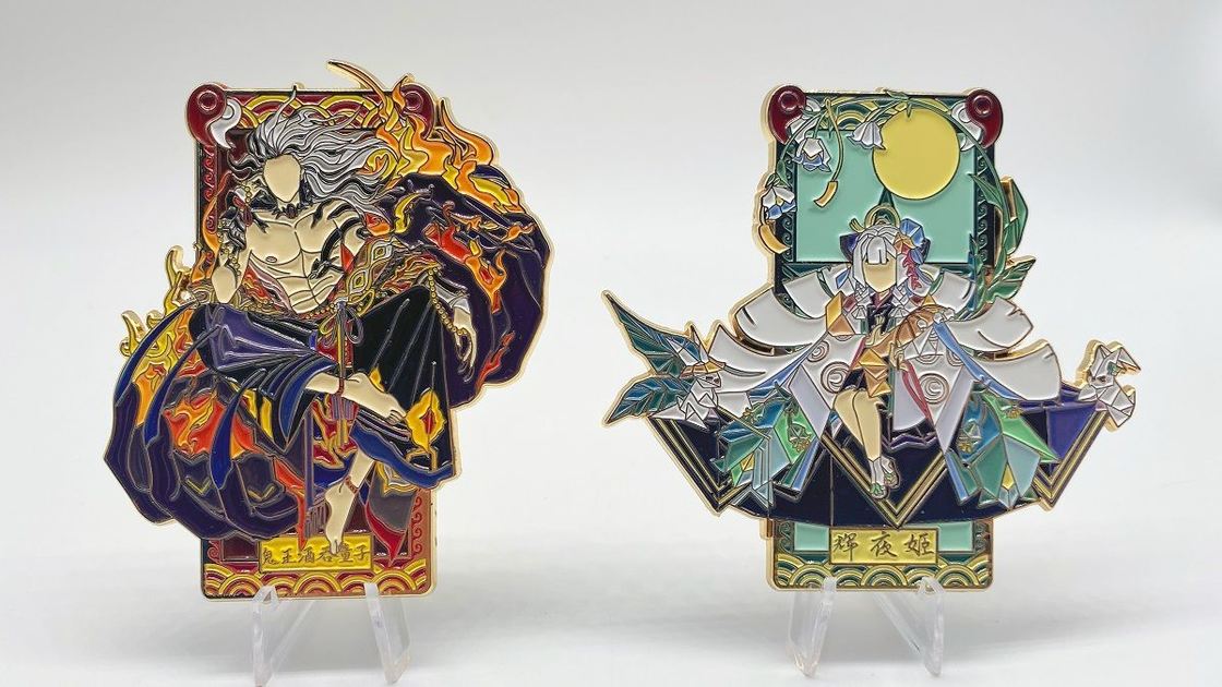 Custom Iron Lapel Pins with Soft Enamel in Customer Size and Custom Color for Branding