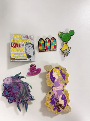 Custom Metal Lapel Pin with Personalized Logo Glittering Colors and Customer Size Options